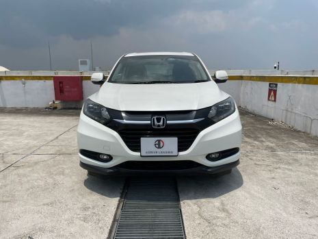 https://www.mycarforum.com/uploads/sgcarstore/data/11/11_1711337237_0vezel white 1.jpg